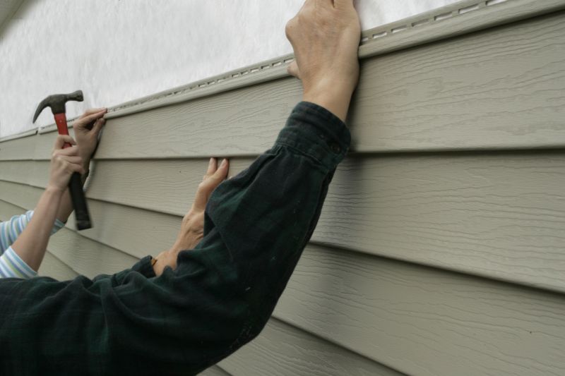 Vinyl Siding Repair - Image 2